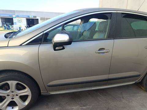 Puerta Delantera Izquierda Peugeot 3008 9HR