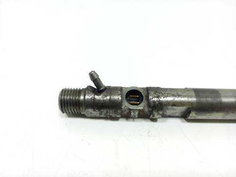 Foto 2ª: Inyectores Kia Carnival J3 (2005)