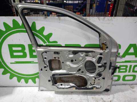 Foto 3ª: Puerta Delantera Izquierda Ford Focus TREND 101CV [FFDA] (1998)