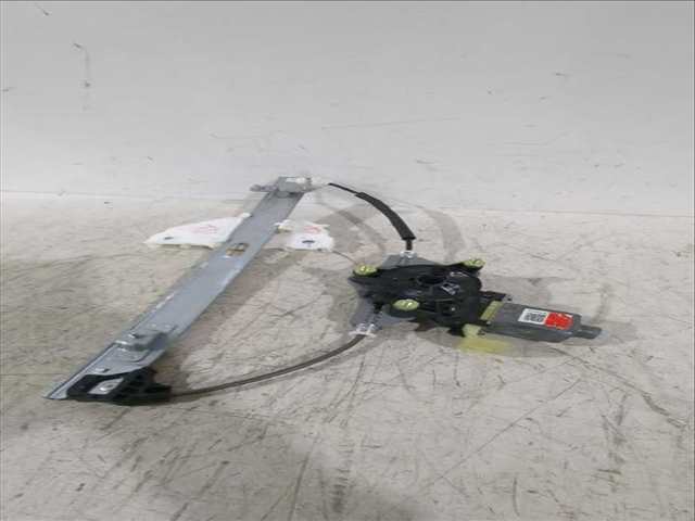 Foto 3ª: Elevalunas Manual Trasero Derecho Kia Stonic 1.0 T-GDI 101CV [G3LC G3LE] (2017)