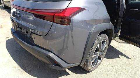 Foto 3ª: Paragolpes Trasero Lexus UX HEV 152CV [XM20A-U91C] (2021)