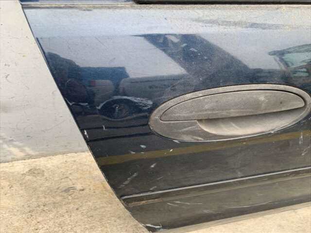 Foto 3ª: Puerta Delantera Derecha Opel Corsa 1.7 DTI 75CV (2001)
