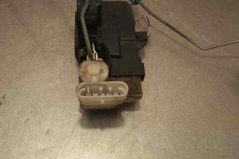 Foto 3ª: Cerradura Puerta Delantera Izquierda Alfa Romeo 147 1.6 16V CAT 105CV 77KW [AR37203] (2002)