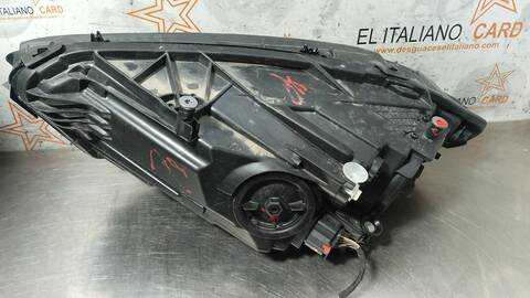 Foto 3ª: Faro Derecho Mercedes Clase A 140 A 200 177.087) 163CV 120KW (2018)