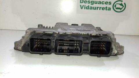Foto 2ª: Centralita Motor ECU Nissan Interstar 2.5 DCI DIESEL CAT 115CV 84KW [G9U A7] (2005)