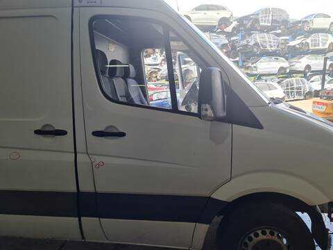 Puerta Delantera Derecha Mercedes Sprinter 310/313/316 CDI 906.135) 129CV 95KW