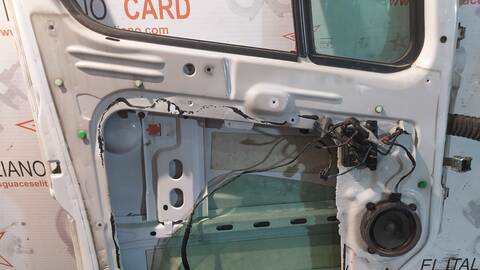 Foto 3ª: Puerta Delantera Izquierda Mercedes Sprinter 310/313/316 CDI 906.631/633/635/637) 129CV 95KW CAJA CERRADA [646985] (2007)