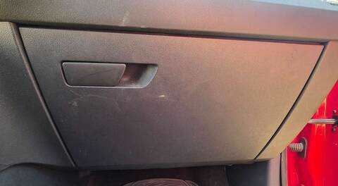 Guantera Seat Leon STYLE 150CV 110KW