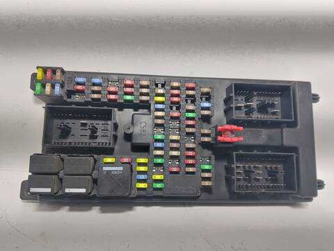 Caja Reles Fusibles Land Rover Range V6 TD SE 190CV