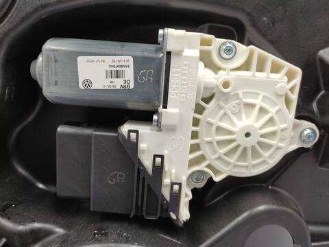 Foto 2ª: Elevalunas Manual Trasero Derecho Volkswagen Golf 1.6 TDI 105CV 77KW [CAY] (2010)