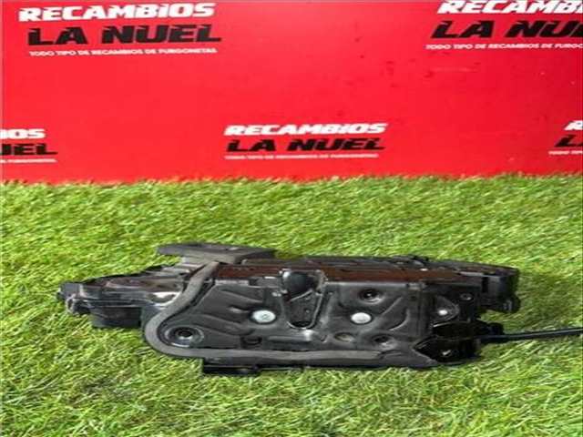 Foto 3ª: Cerradura Puerta Delantera Izquierda Volkswagen Crafter 35 FURGON BL TA FWD KW TDI 140CV 103KW [DAUA] (2021)