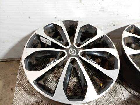 Foto 3ª: Juego LLantas Nissan Qashqai 2.0 DCI 150CV 110KW [M9R,M1D] (2011)