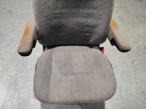 Foto 3ª: Asiento Delantero Derecho Volkswagen Transporter 1.9 TD 68CV 50KW FURGONETA [ABL] (2000)