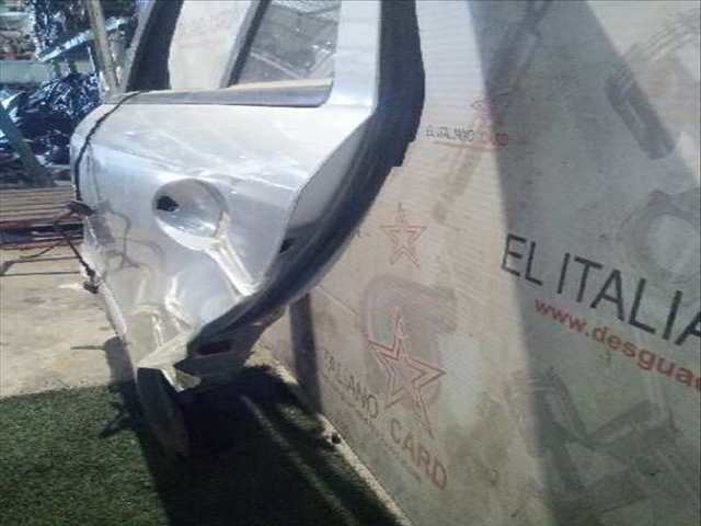 Foto 3ª: Puerta Trasera Izquierda Mercedes Clase ML 300 3.0 CDI W164) 224CV 165KW AUT. OM642 [OM642940] (2008)