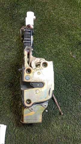 Cerradura Puerta Trasera Izquierda Toyota 4 Runner 3.0 T DIESEL