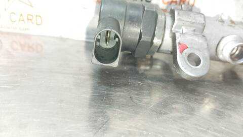 Foto 4ª: Rampa Inyectora Mercedes Clase ML 300 3.0 CDI W164) 224CV 165KW AUT. OM642 (2005)