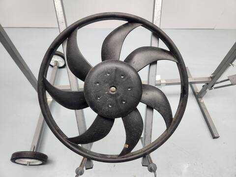 Foto 2ª: Electroventilador Peugeot Boxer 330 L1H1 PACK BLUEHDI 130 130CV 96KW FURGON [AH03] (2016)