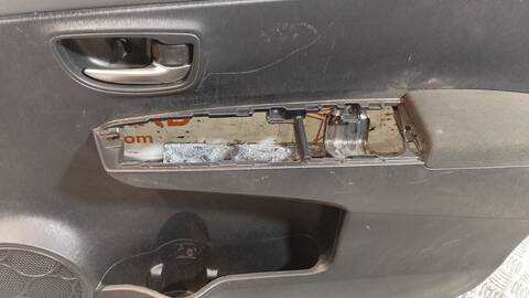 Foto 2ª: Tapizados Cartoneras Toyota Yaris ACTIVE 90CV 66KW [1NDTV] (2014)