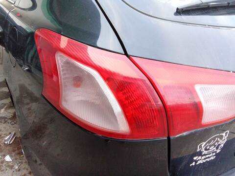 Piloto Trasero Izquierdo Mitsubishi Lancer 1.8 CY3A CY6A) 143CV 105KW