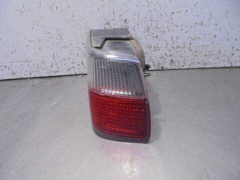 Foto 4ª: Piloto Trasero Derecho Citroen Xantia 1.9 TD SEDUCTION BERLINA 90CV 66KW [DHX] (1999)