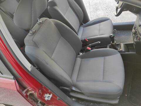 Asiento Delantero Derecho Chevrolet Aveo B12D1 HATCHBACK