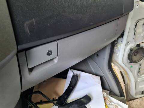 Guantera Mercedes Sprinter 310/313/316 CDI 906.631/633/635/637) 95CV 70KW CAJA CERRADA