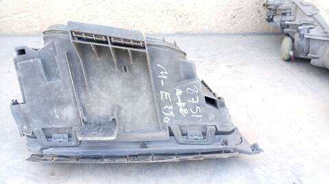 Foto 4ª: Faro Izquierdo Mercedes Clase E 180 TD 250 124.185) 113CV 83KW FAMILIAR (1986)