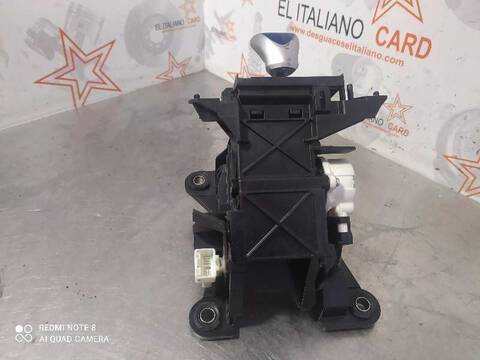 Foto 2ª: Palanca de Cambio Toyota Auris HYBRID ACTIVE 99CV 73KW [2ZR] (2010)