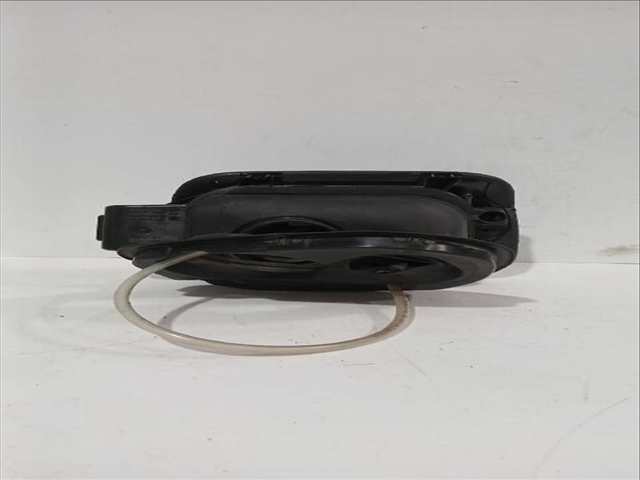 Foto 3ª: Tapa Exterior Combustible Volkswagen T-Roc 1.6 TDI 115CV [DGTE] (2017)