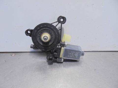 Elevalunas Eléctrico Delantero Izquierdo Seat Leon 1.2 TSI 110CV 81KW