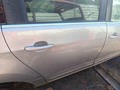 Puerta Trasera Derecha Peugeot 5008 ACCESS 120CV 88KW