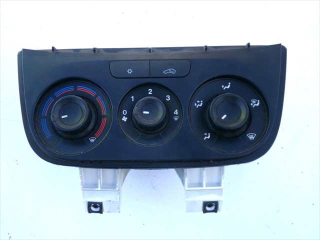 Foto 1ª: Mando Calefacción A. A. Opel Combo 1.3 JTD 2011-2018 [263A2000] (2014)