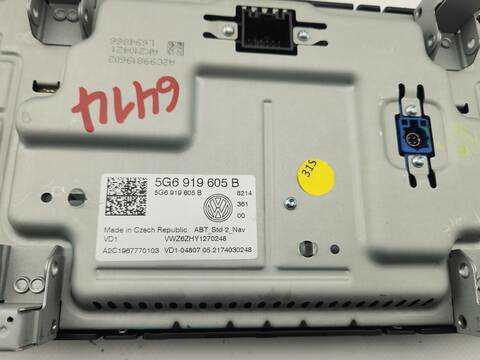 Foto 4ª: Pantalla Multifuncion Volkswagen T-Roc ADVANCE 5P [DTR] (2021)