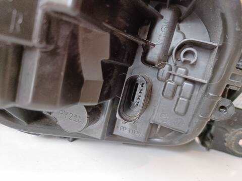 Foto 2ª: Piloto Trasero Derecho Audi A4 BASICO 2 16V TDI 143CV (2008)
