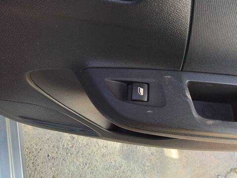 Foto 3ª: Botonera Elevalunas Opel Corsa EDITION 101CV 74KW [HN05] (2020)