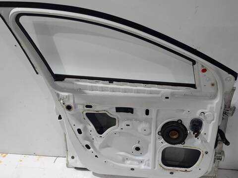 Foto 2ª: Puerta Delantera Izquierda Renault Megane D III BERLINA 5P DYNAMIQUE (2012)