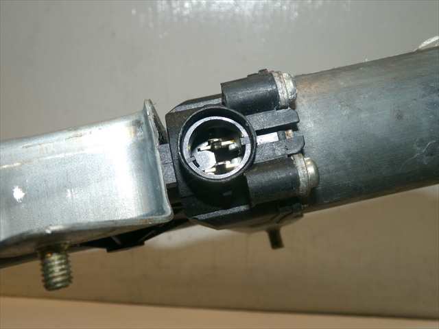 Foto 4ª: Elevalunas Eléctrico Delantero Derecho Renault Kangoo 1.5 DCI 2003-2008 [K9KB7] (2004)