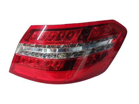 Foto 2ª: Piloto Trasero Derecho Mercedes Clase E 180 E 220 CDI - BLUETEC 212.001 212.002) 170CV (2009)