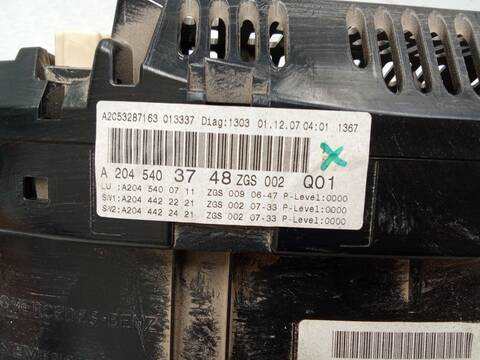 Foto 4ª: Cuadro de Instrumentos Mercedes Clase C 160 C 200 KOMPRESSOR 204.041) 184CV 135KW [M 271.950] (2009)