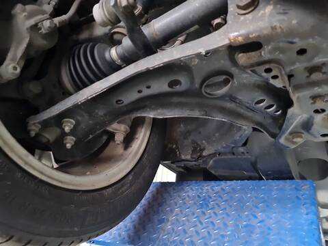 Brazo Suspension Delantero Derecho Seat Leon 1.6 TDI 115CV 85KW