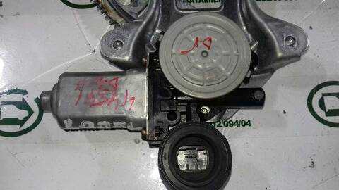 Foto 3ª: Elevalunas Eléctrico Delantero Derecho Toyota Yaris 1.3 16V CAT 86CV 63KW [2NZFE] (2002)