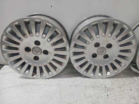 Foto 2ª: Juego LLantas Citroen C3 1.4 I 73CV [KFV (TU3A) KFV (TU3JP)] (2002)