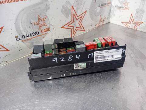 Foto 3ª: Caja Reles Fusibles Mercedes Clase ML 280 3.0 CDI 190CV 140KW W164) 280 CDI 4M EDITION [OM642940] (2006)