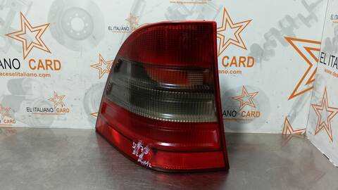 Foto 1ª: Piloto Trasero Izquierdo Mercedes Clase ML 270 CDI 163.113) W163) [612963] (2001)