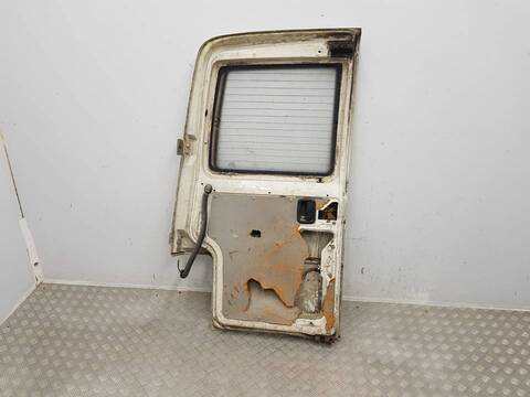 Foto 2ª: Puerta Trasera Derecha Volkswagen Transporter CAJA CERRADA T4 (1990)