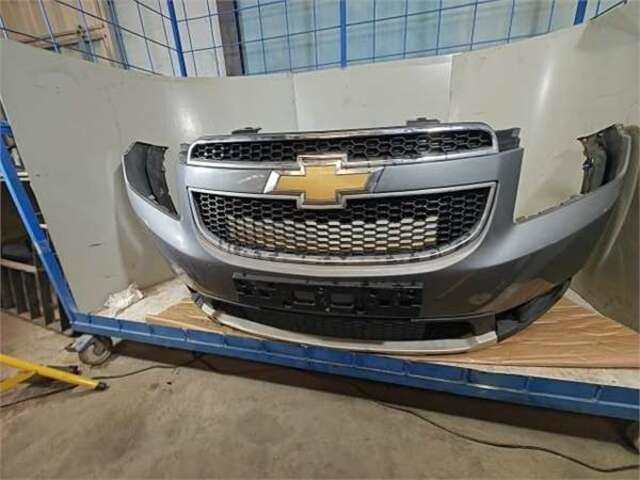Foto 3ª: Paragolpes Delantero Chevrolet Orlando 1.8 LTZ [1.8 LTR. - 104 KW CAT]