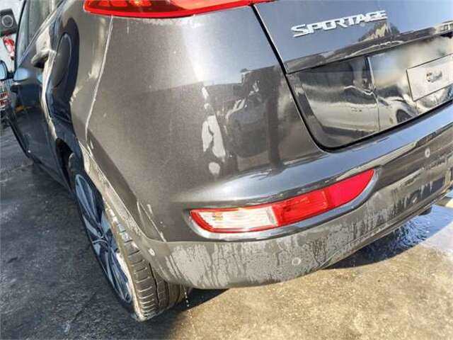 Foto 3ª: Paragolpes Trasero Kia Sportage 2.0 SPIRIT 4WD [2.0 LTR. - 100 KW CRDI CAT] [F5D24 A64ZZ1 EURO 6]