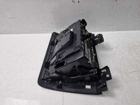 Foto 2ª: Guantera Volvo V60 197 CV 145KW [D420T8 D420T] (2022)