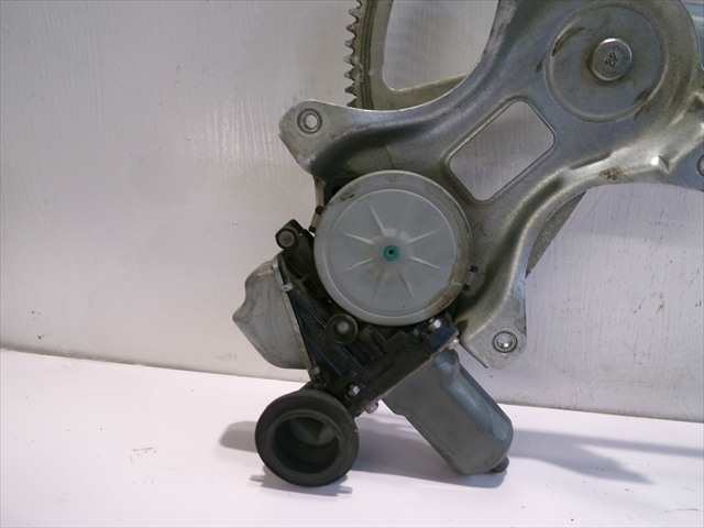 Foto 2ª: Elevalunas Eléctrico Delantero Derecho Toyota Prius 1.8 G HIBRIDO 2009-2012 [2ZR] (2010)