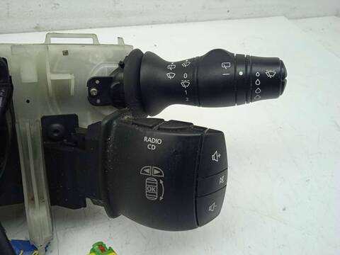 Foto 2ª: Mando Luces Renault Megane 1.6 16V CAT BERLINA 101CV 74KW III BERLINA 5 P [K4M848] (2011)